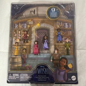 Disney Wish Toys, The Teens Mini Doll Set, 8 Posable Dolls & Star Figure